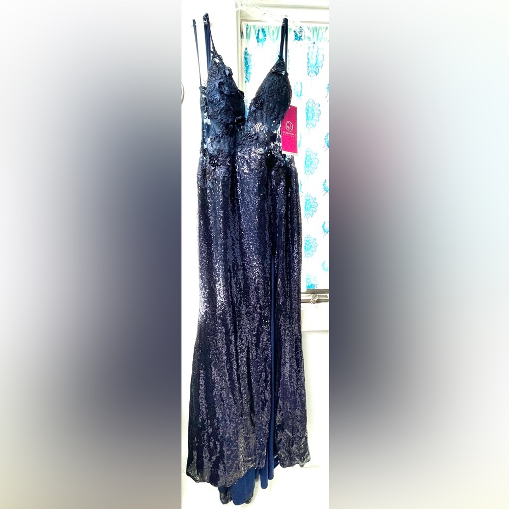 Prom dress- NWT- 2023 season